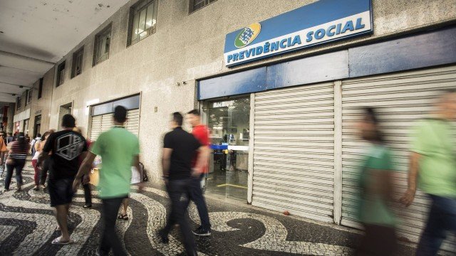 INSS: teto pode ser de R$ 5.702,78 em 2018, após queda na projeção da inflação